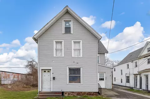 946 W 17th St, Erie, PA 16502
