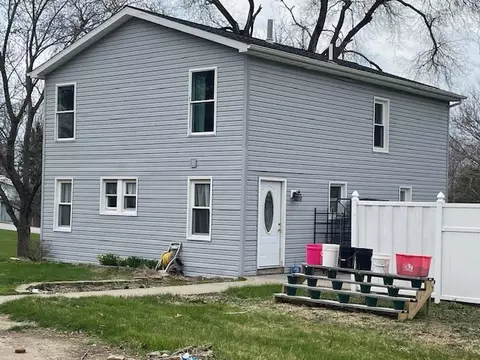 4427 S Washington St, North East, PA 16428