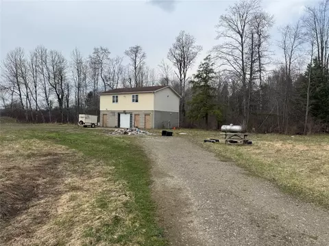 25700 Hermitage Ln, Cambridge Springs, PA 16403