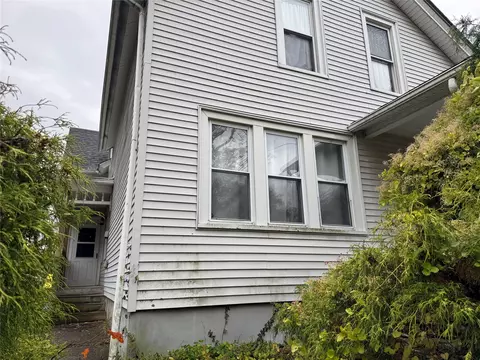 241 E 24th St, Erie, PA 16503