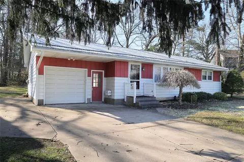 3741 W 38th St, Erie, PA 16506