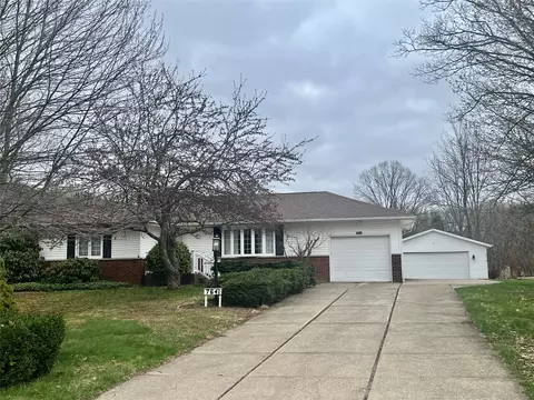 7641 Daggett Rd, Girard, PA 16417