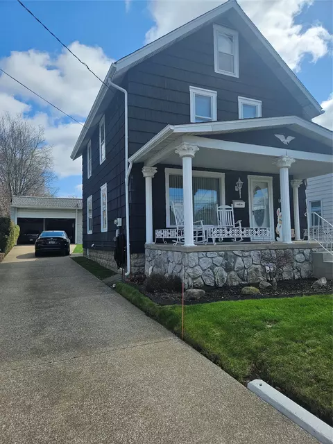 1033 E 29 St, Erie, PA 16504