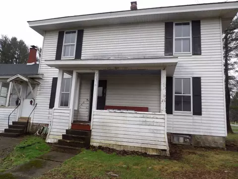 230 Center St, Bear Lake, PA 16402