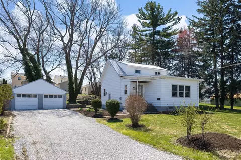 1437 W 40th St, Erie, PA 16509