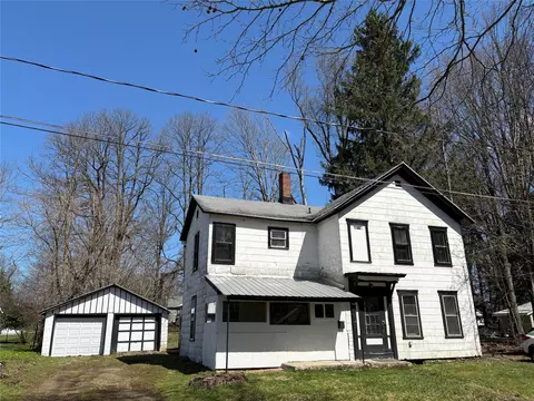 249 W Frederick St, Corry, PA 16407