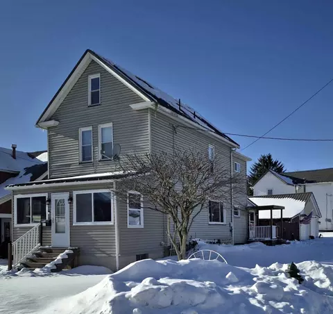419 Kennerdell St, Franklin, PA 16323
