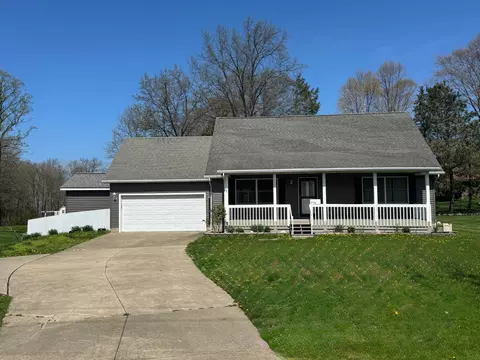 5222 E Lake Rd, Erie, PA 16511