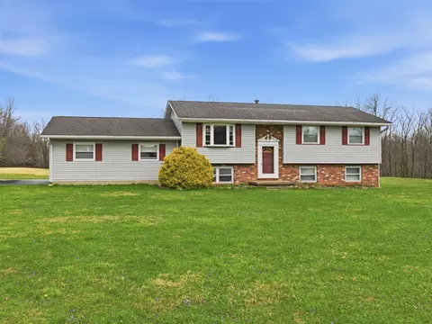14916 Arnold Dr, Townville, PA 16360