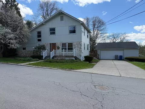 690 Brawley Ave, Meadville, PA 16335