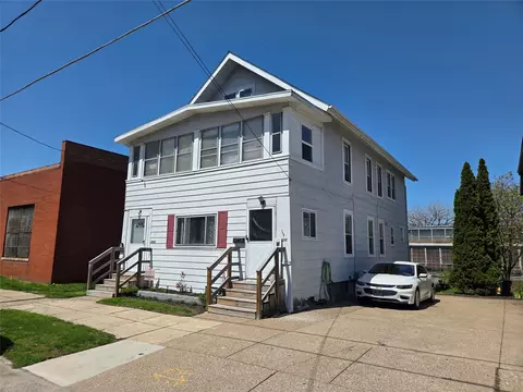 1050 W 20th St, Erie, PA 16502