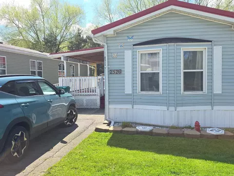 2526 Sherwood Dr, Millcreek, PA 16506