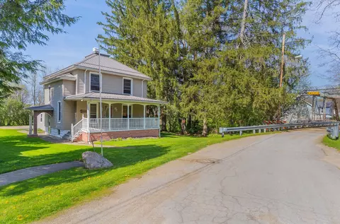 410 Center St, Conneautville, PA 16406