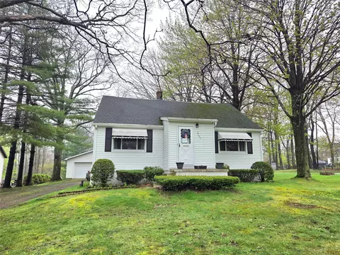 3705 Lancaster Rd, Erie, PA 16506
