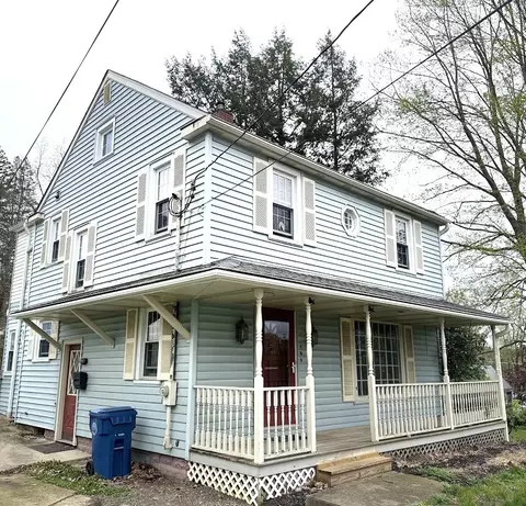 689 Peach St, Meadville, PA 16335