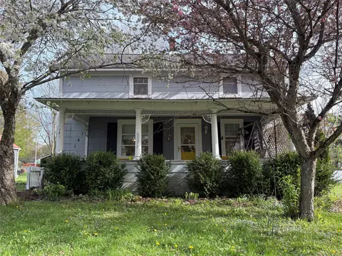 141 W 3rd St, Waterford, PA 16441