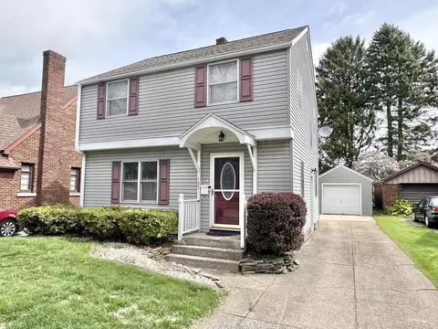 137 Sanford Pl, Erie, PA 16511