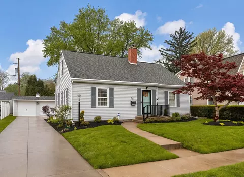 902 Oakmont Ave, Erie, PA 16505