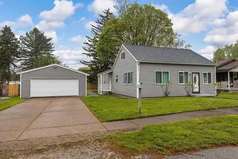 904 Potomac Ave, Erie, PA 16505