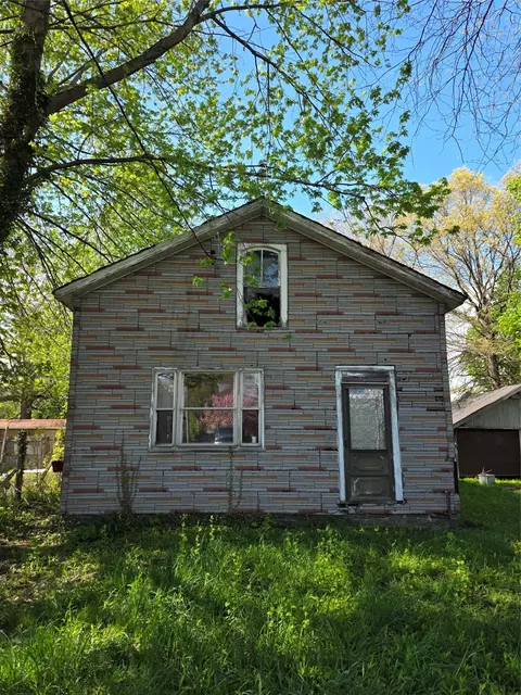 738 E 11th St, Erie, PA 16503