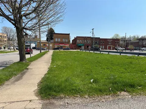 1302 Parade St, Erie, PA 16503
