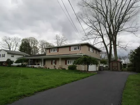 454 Hartz Ave, Meadville, PA 16335