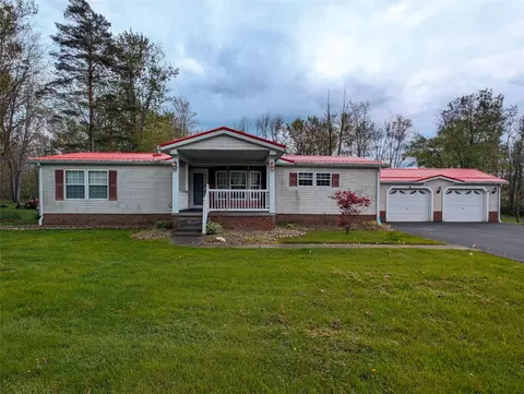 1527 Lakeview Dr, Linesville, PA 16424