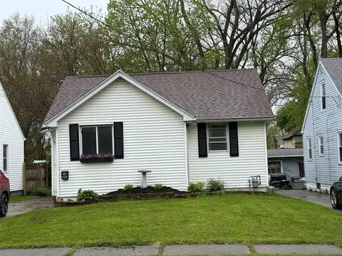 430 Chautauqua Blvd, Erie, PA 16511