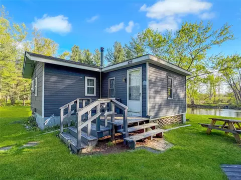 425 Mcclellan St, Cambridge Springs, PA 16403