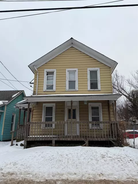 857 E 21st St, Erie, PA 16503