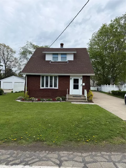 905 Powell Ave, Erie, PA 16505