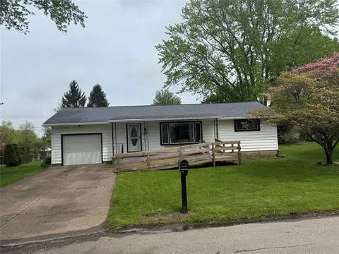 4520 Budd Dr, Erie, PA 16506