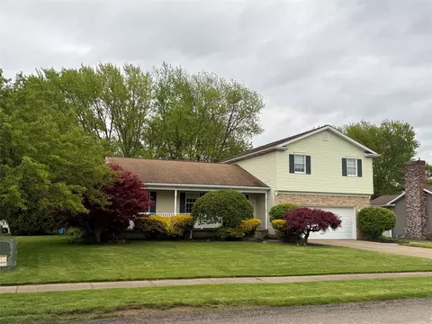5825 Cobblestone Dr, Erie, PA 16509