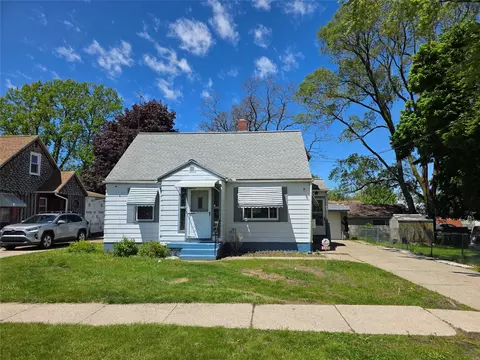 2352 Fairmount Pkwy, Erie, PA 16510