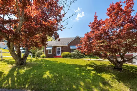 4402 Parade Blvd, Erie, PA 16508