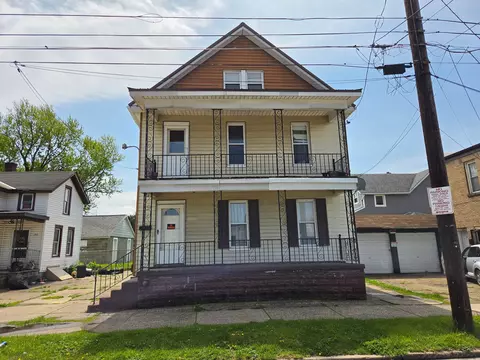 719 W 16th St, Erie, PA 16502