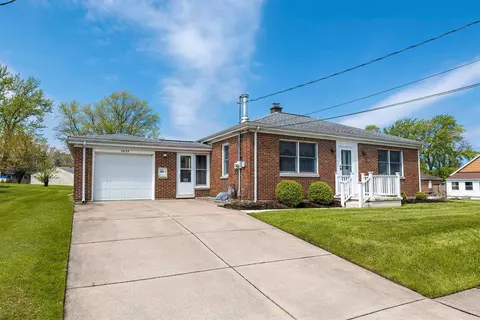 3632 Schaper Ave, Erie, PA 16508
