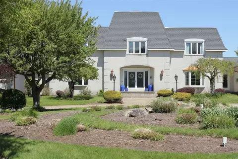 7000 Pinegate Rd, Fairview, PA 16415