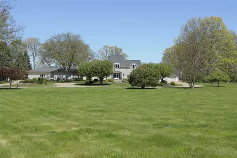7000 Pinegate Rd, Fairview, PA 16415