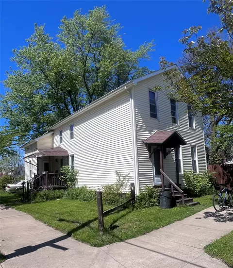 702 E 14th St, Erie, PA 16503