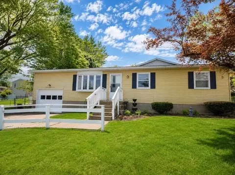 1937 E 42nd St, Erie, PA 16510