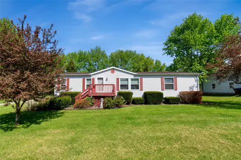 10163 John Williams Ave, Cranesville, PA 16410