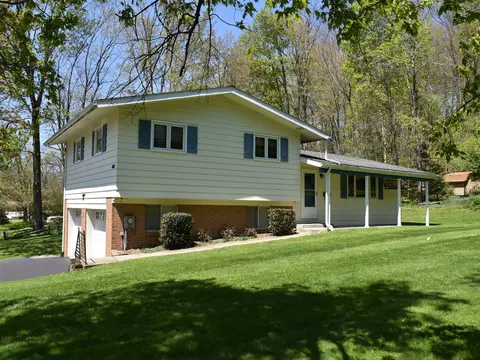 660 Ellis Ave, Meadville, PA 16335
