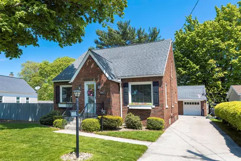 821 Saint Clair Ave, Erie, PA 16505