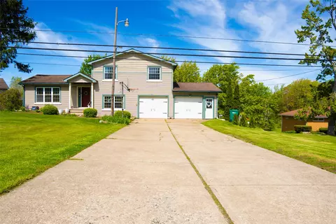 2374 Edinboro Rd, Erie, PA 16509