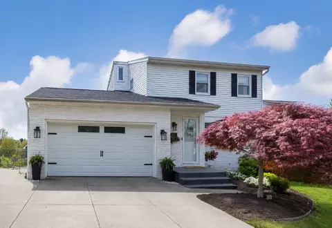 4218 Amherst Rd, Erie, PA 16506