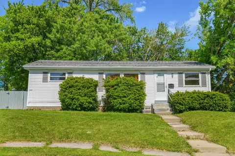 2621 Pebble Dr, Erie, PA 16508