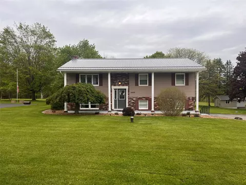 10506 Hollis Rd, Meadville, PA 16335
