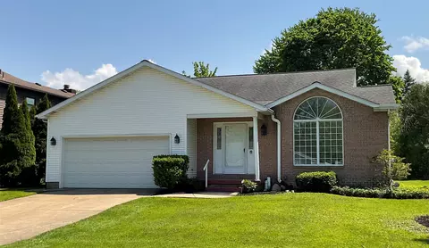 3611 Bellaire Dr, Erie, PA 16506