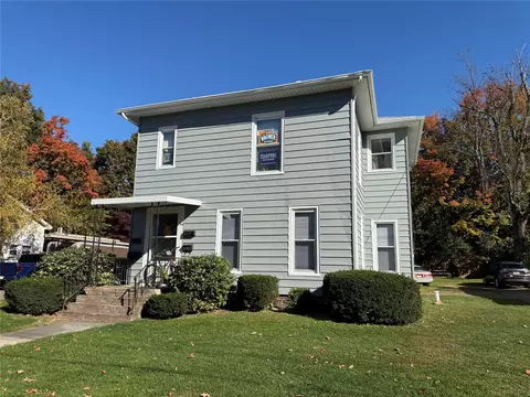 64 Vine St, North East, PA 16428